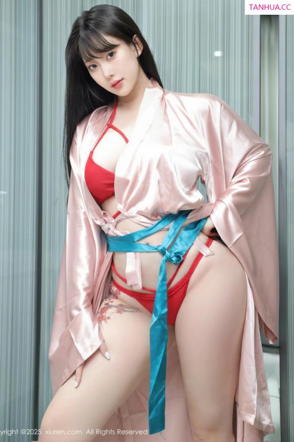   [XiuRen]高清写真图 2025.09.03 No.10724 李沁恩lrene 红色比基尼第9张图片